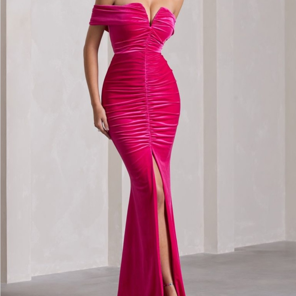 Elegant Pink Off-Shoulder Maxi Dress